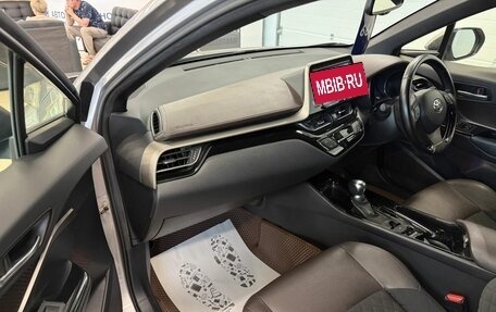Toyota C-HR I рестайлинг, 2017 год, 1 899 000 рублей, 12 фотография