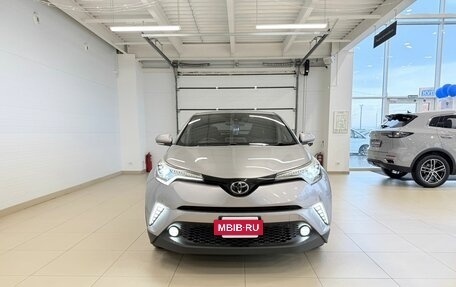 Toyota C-HR I рестайлинг, 2017 год, 1 899 000 рублей, 9 фотография