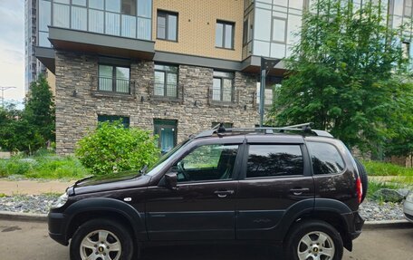 Chevrolet Niva I рестайлинг, 2010 год, 545 000 рублей, 2 фотография