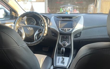 Hyundai Elantra V, 2013 год, 950 000 рублей, 5 фотография