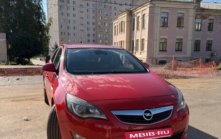 Opel Astra J, 2010 год, 850 000 рублей, 3 фотография