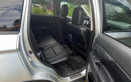 Mitsubishi Outlander III рестайлинг 3, 2015 год, 1 650 000 рублей, 13 фотография