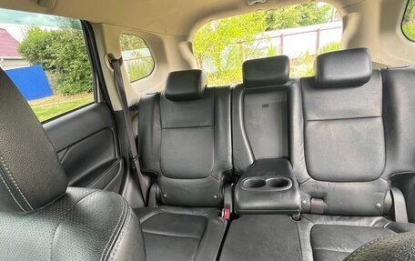 Mitsubishi Outlander III рестайлинг 3, 2015 год, 1 650 000 рублей, 32 фотография