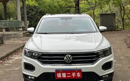 Volkswagen T-Roc I, 2022 год, 1 540 333 рублей, 2 фотография
