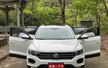 Volkswagen T-Roc I, 2022 год, 1 540 333 рублей, 5 фотография
