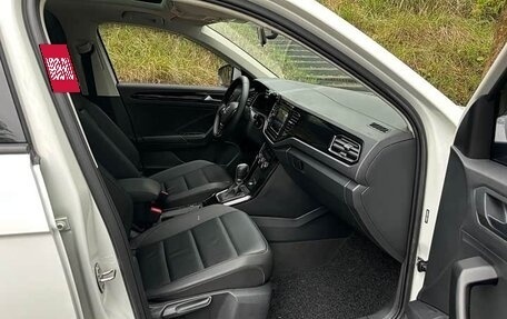 Volkswagen T-Roc I, 2022 год, 1 540 333 рублей, 17 фотография