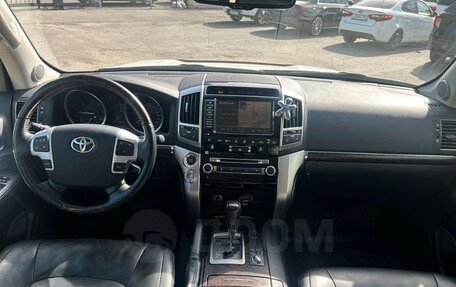 Toyota Land Cruiser 200, 2013 год, 3 870 000 рублей, 10 фотография