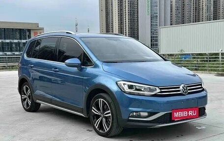 Volkswagen Touran III, 2023 год, 1 440 888 рублей, 3 фотография