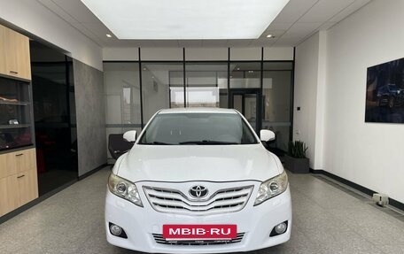 Toyota Camry, 2011 год, 1 220 000 рублей, 2 фотография