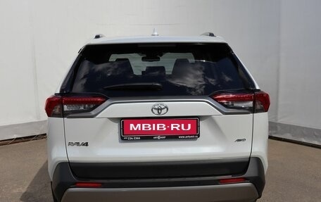 Toyota RAV4, 2022 год, 4 200 000 рублей, 5 фотография