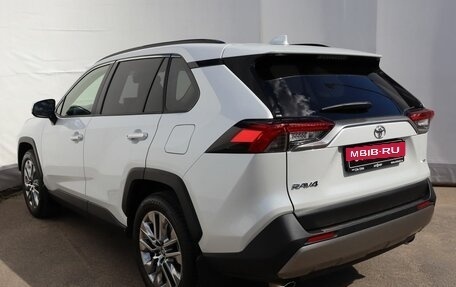 Toyota RAV4, 2022 год, 4 200 000 рублей, 4 фотография