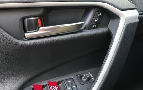 Toyota RAV4, 2022 год, 4 200 000 рублей, 11 фотография