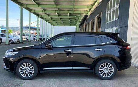 Toyota Harrier, 2020 год, 1 800 000 рублей, 5 фотография