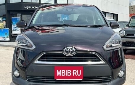 Toyota Sienta II, 2022 год, 1 100 000 рублей, 2 фотография