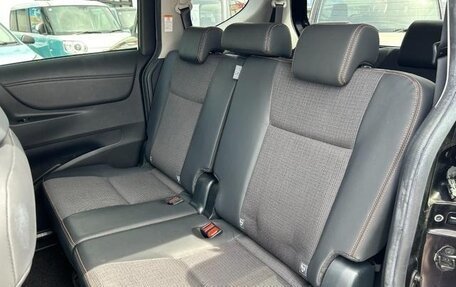 Toyota Sienta II, 2022 год, 1 100 000 рублей, 18 фотография