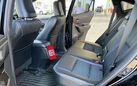 Toyota Harrier, 2020 год, 1 800 000 рублей, 12 фотография