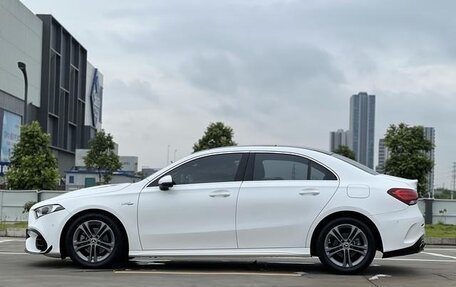 Mercedes-Benz A-Класс, 2022 год, 1 700 000 рублей, 8 фотография