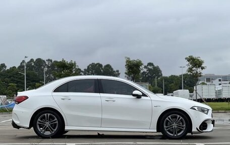 Mercedes-Benz A-Класс, 2022 год, 1 700 000 рублей, 7 фотография