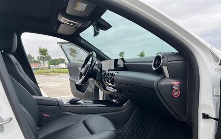 Mercedes-Benz A-Класс, 2022 год, 1 700 000 рублей, 16 фотография