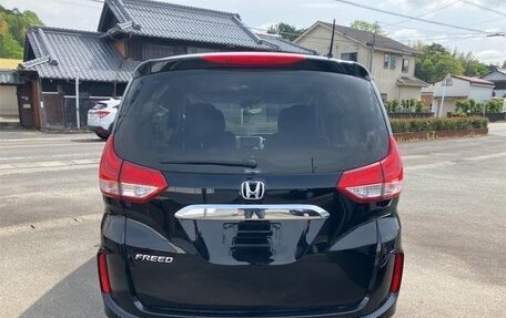 Honda Freed II, 2022 год, 1 300 000 рублей, 5 фотография