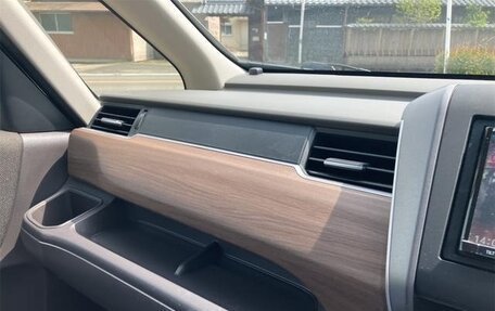 Honda Freed II, 2022 год, 1 300 000 рублей, 13 фотография