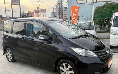 Honda Freed I, 2014 год, 800 000 рублей, 3 фотография