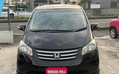 Honda Freed I, 2014 год, 800 000 рублей, 2 фотография