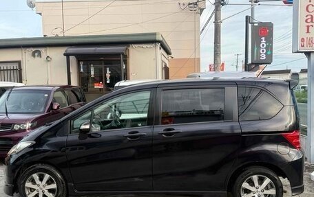 Honda Freed I, 2014 год, 800 000 рублей, 6 фотография