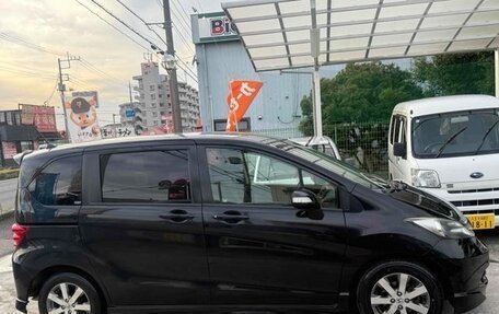 Honda Freed I, 2014 год, 800 000 рублей, 10 фотография