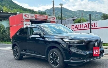 Honda Vezel, 2022 год, 1 800 000 рублей, 3 фотография