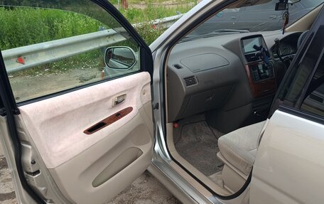 Toyota Gaia, 2001 год, 500 000 рублей, 16 фотография