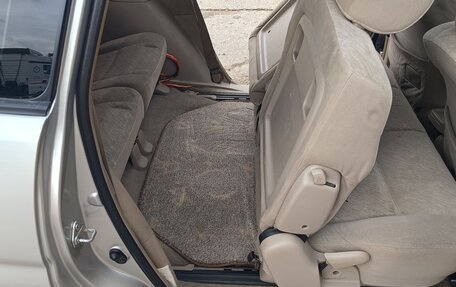 Toyota Gaia, 2001 год, 500 000 рублей, 23 фотография