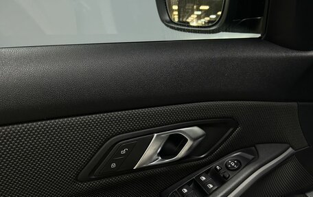 BMW 3 серия, 2019 год, 3 050 000 рублей, 12 фотография