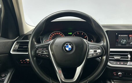 BMW 3 серия, 2019 год, 3 050 000 рублей, 19 фотография