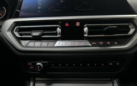 BMW 3 серия, 2019 год, 3 050 000 рублей, 23 фотография