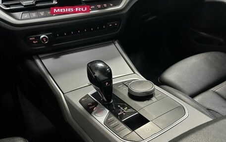 BMW 3 серия, 2019 год, 3 050 000 рублей, 24 фотография
