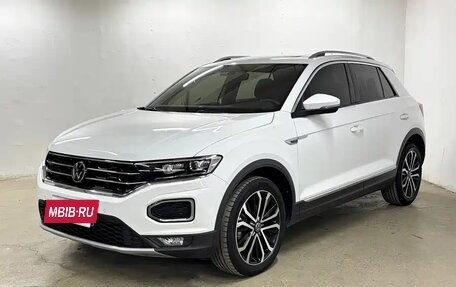 Volkswagen T-Roc I, 2022 год, 1 790 000 рублей, 3 фотография