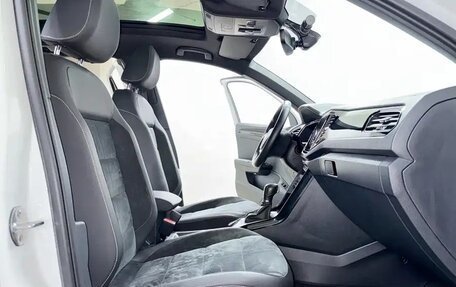 Volkswagen T-Roc I, 2022 год, 1 790 000 рублей, 8 фотография