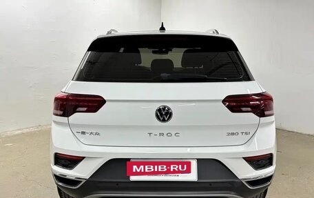Volkswagen T-Roc I, 2022 год, 1 790 000 рублей, 4 фотография