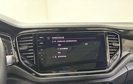 Volkswagen T-Roc I, 2022 год, 1 790 000 рублей, 18 фотография