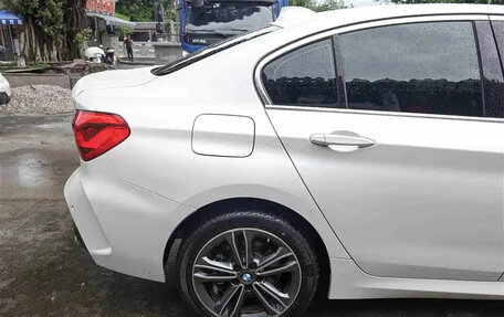 BMW 1 серия, 2022 год, 1 550 000 рублей, 19 фотография