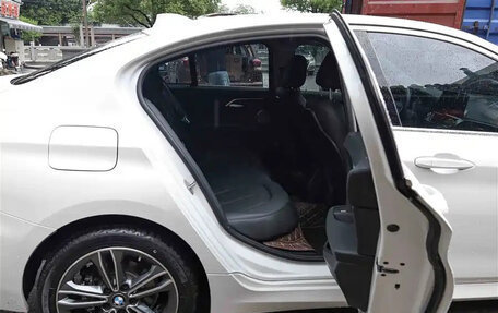 BMW 1 серия, 2022 год, 1 550 000 рублей, 15 фотография