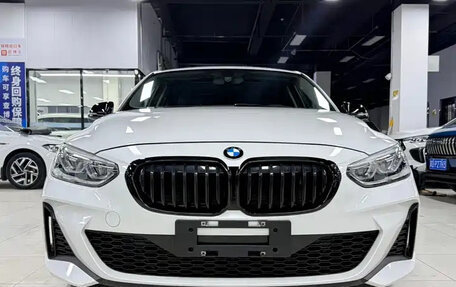 BMW 1 серия, 2022 год, 1 500 000 рублей, 2 фотография