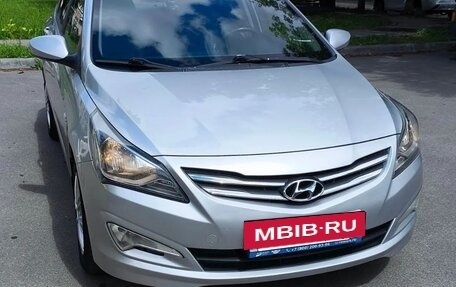 Hyundai Solaris II рестайлинг, 2016 год, 850 000 рублей, 3 фотография