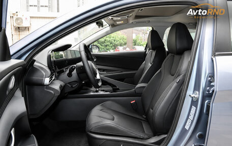 Hyundai Elantra, 2023 год, 1 700 000 рублей, 7 фотография