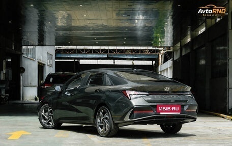 Hyundai Elantra, 2023 год, 1 700 000 рублей, 3 фотография