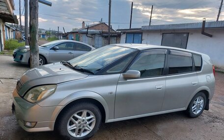 Toyota Opa I рестайлинг, 2004 год, 595 000 рублей, 2 фотография