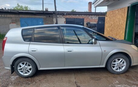 Toyota Opa I рестайлинг, 2004 год, 595 000 рублей, 3 фотография