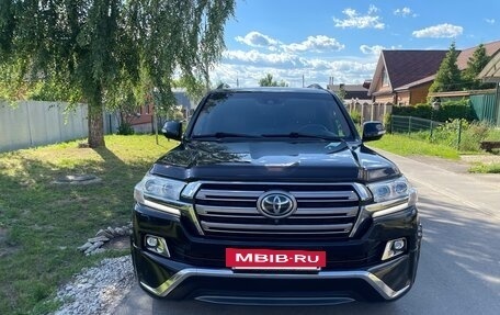 Toyota Land Cruiser 200, 2016 год, 5 600 000 рублей, 9 фотография