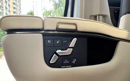 Toyota Vellfire, 2025 год, 14 000 000 рублей, 13 фотография